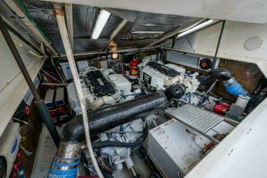 Albemarle 36 Sore Subject Engine Room