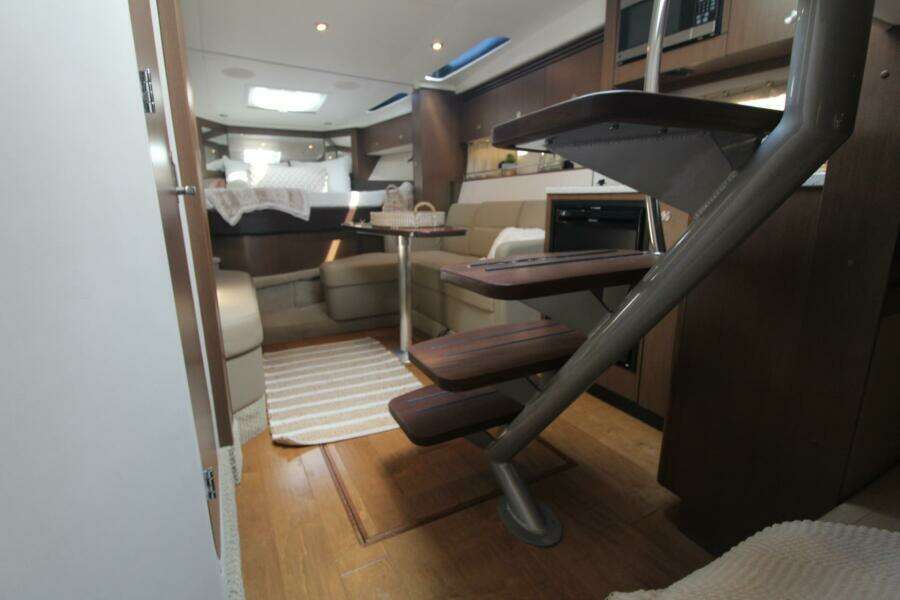 2014 Sea Ray 350 Sundancer