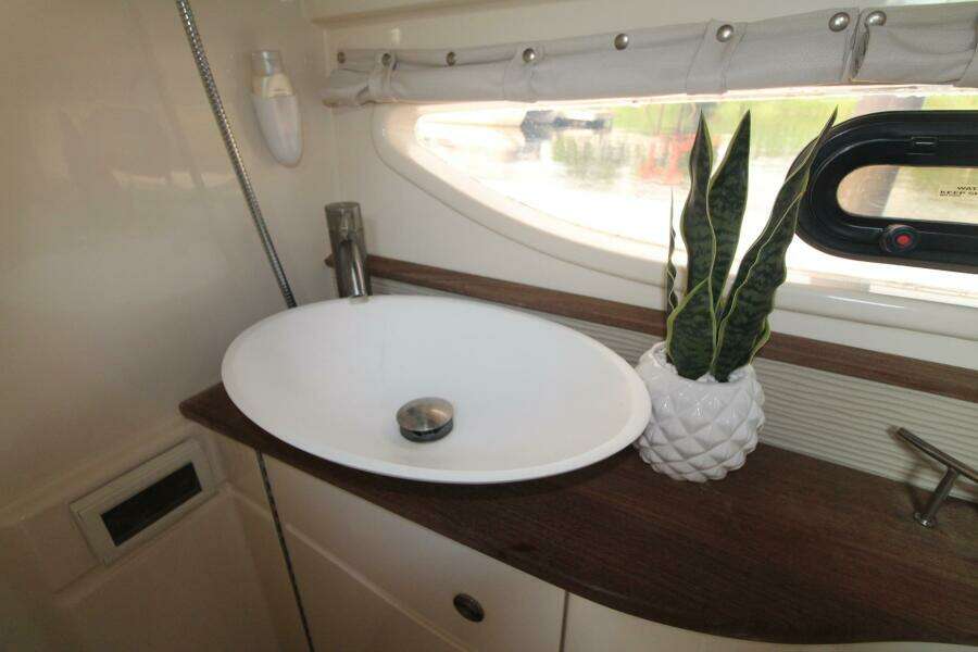 2014 Sea Ray 350 Sundancer