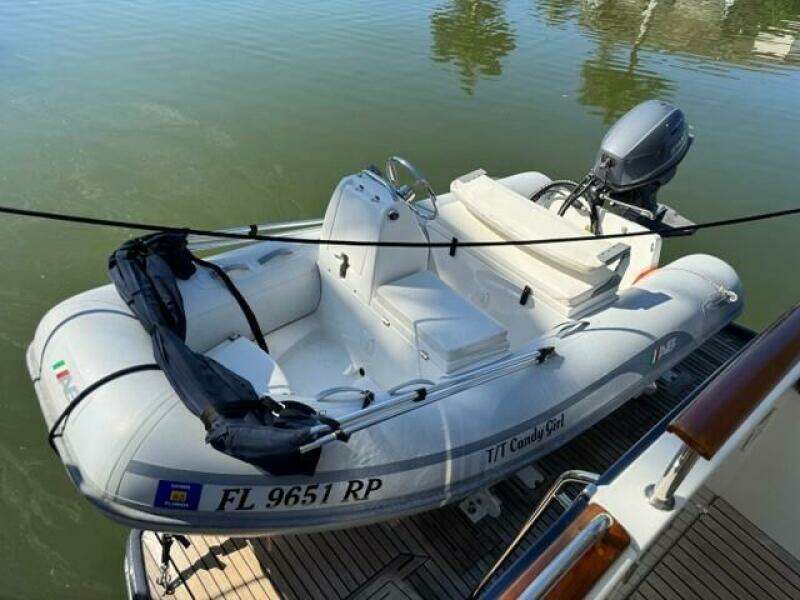 Swift Trawler 50 -Tender