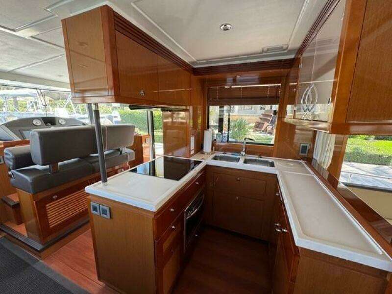 2017 Beneteau Swift Trawler 50 -Galley