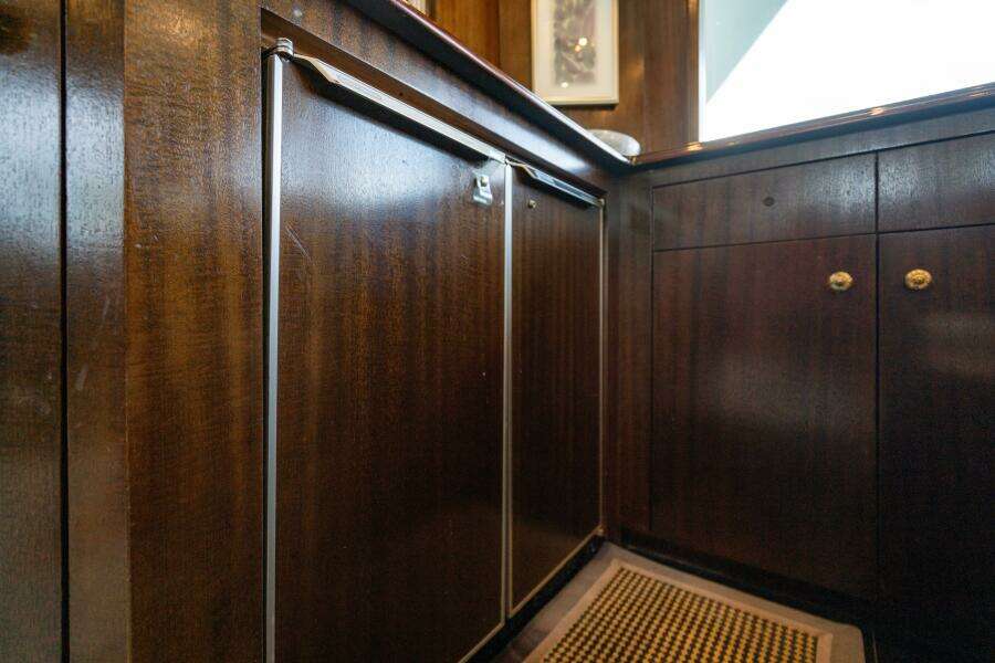 2001 Hatteras 100 Motor Yacht