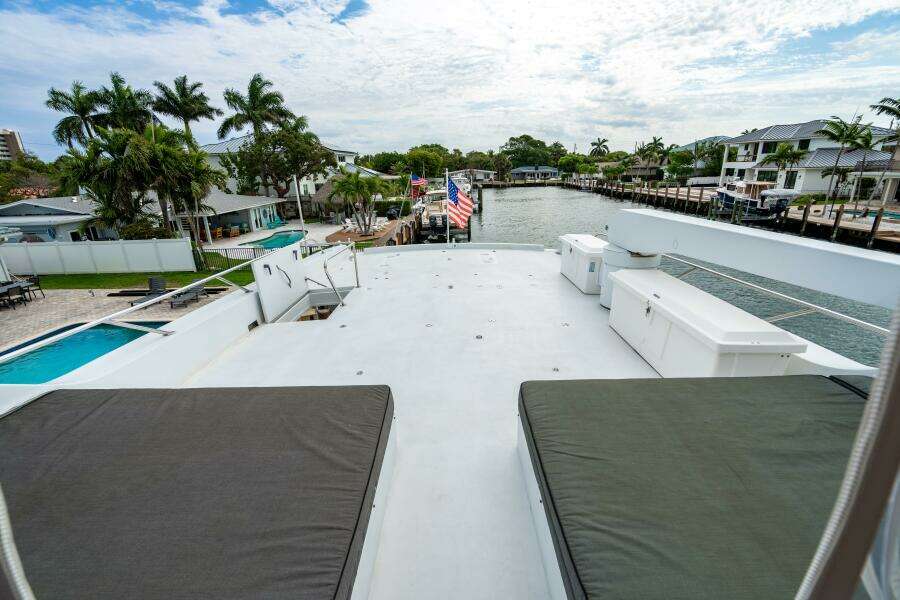 2001 Hatteras 100 Motor Yacht