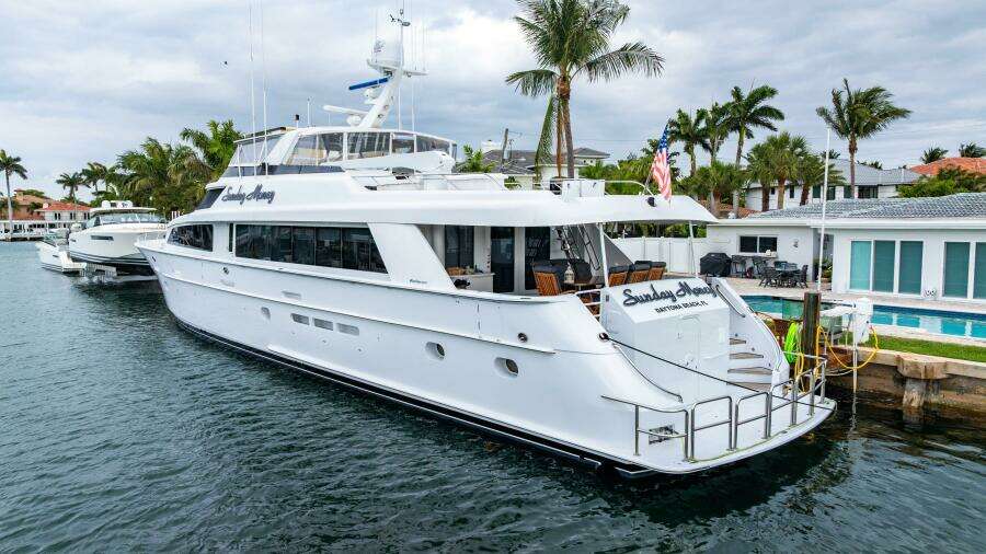 2001 Hatteras 100 Motor Yacht