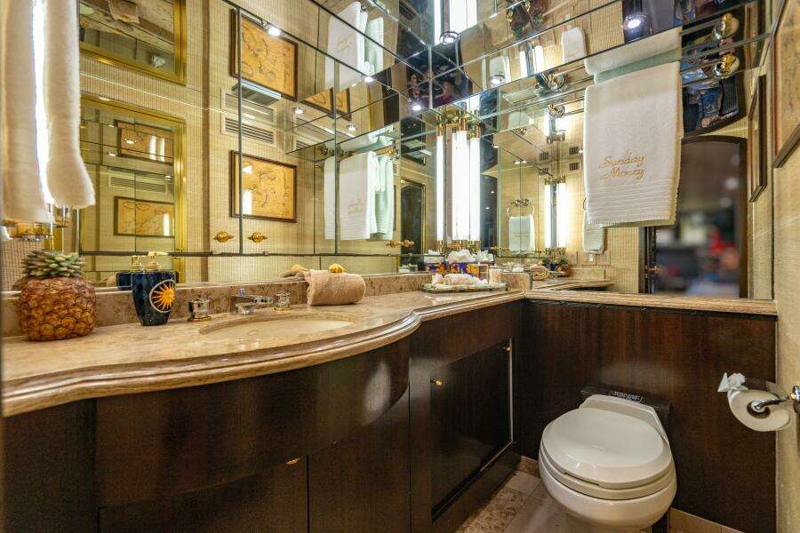 2001 Hatteras 100 Motor Yacht