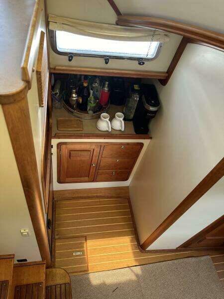 2005 Legacy 42 Express Cruiser