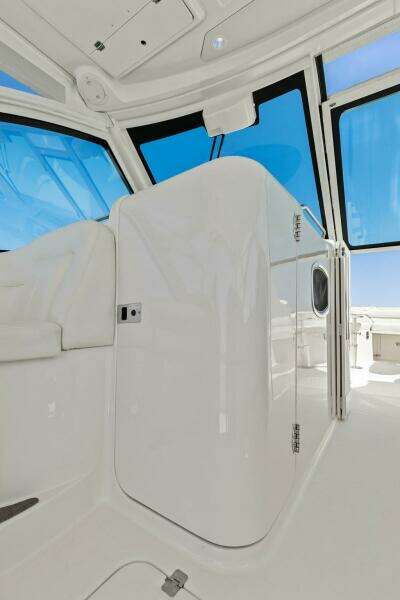 2016 375 Grady-White Freedom