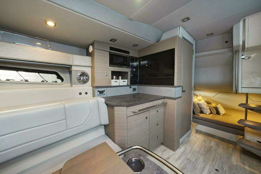 2018 Formula 430 Supersport Crossover