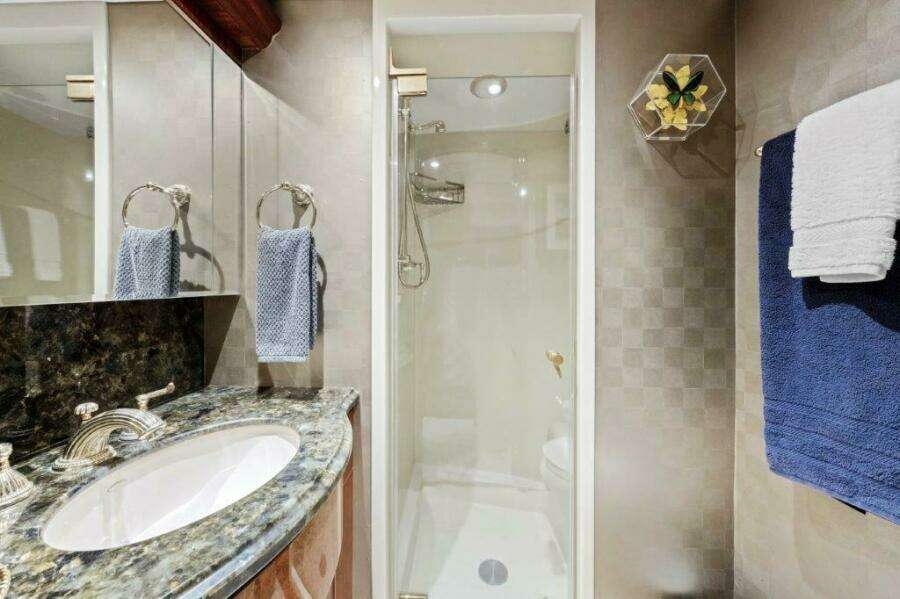 2006 Cheoy Lee Motoryacht