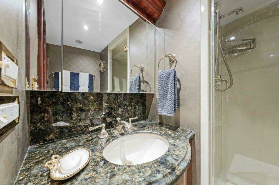 2006 Cheoy Lee Motoryacht