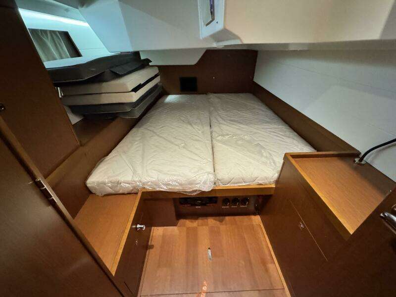 2014 Beneteau Oceanis 48