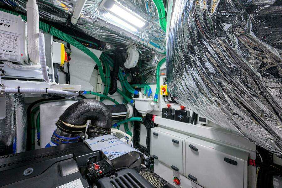 Princess V55 Ladybird - Engine Room