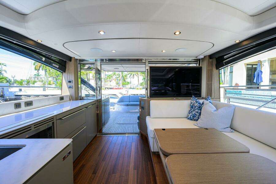 Princess V55 Ladybird - Salon