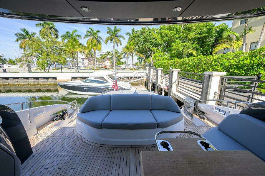 Princess V55 Ladybird - Aft Deck