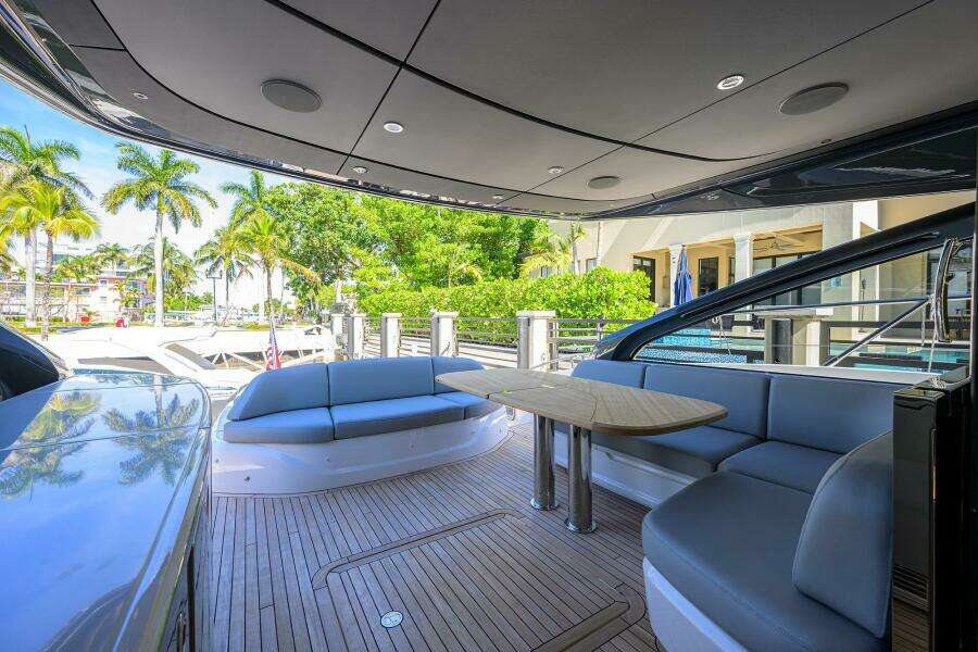 Princess V55 Ladybird - Aft Deck