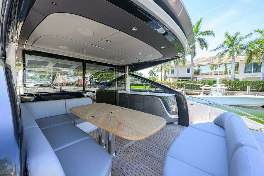 Princess V55 Ladybird - Aft Deck