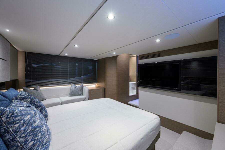 Princess V55 Ladybird - Master Stateroom