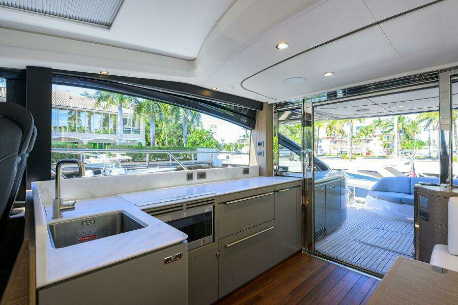 Princess V55 Ladybird - Galley