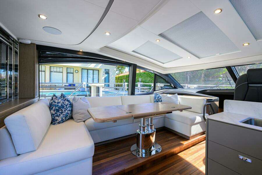 Princess V55 Ladybird - Salon