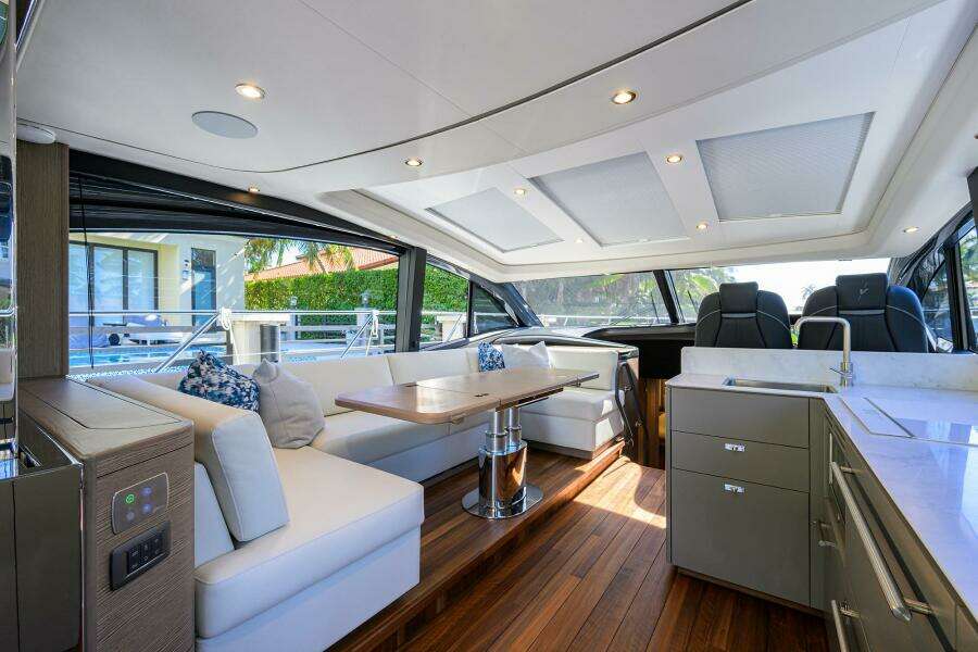 Princess V55 Ladybird - Salon