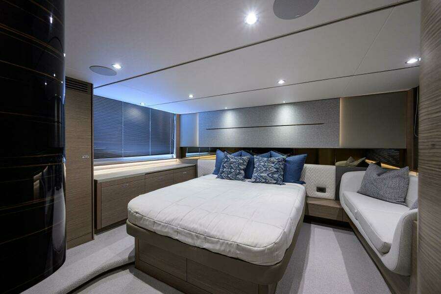 Princess V55 Ladybird - Master Stateroom