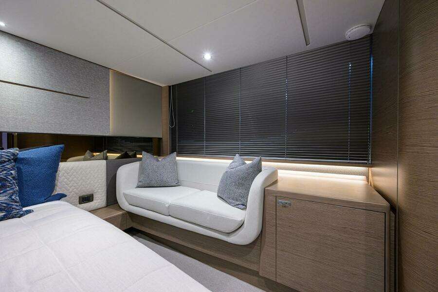 Princess V55 Ladybird - Master Stateroom