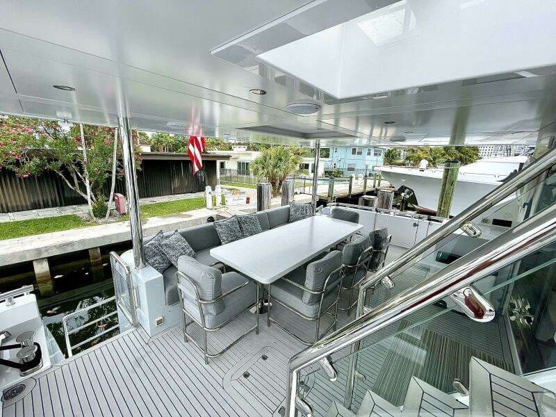 2021 Hargrave Skylounge Flush Deck