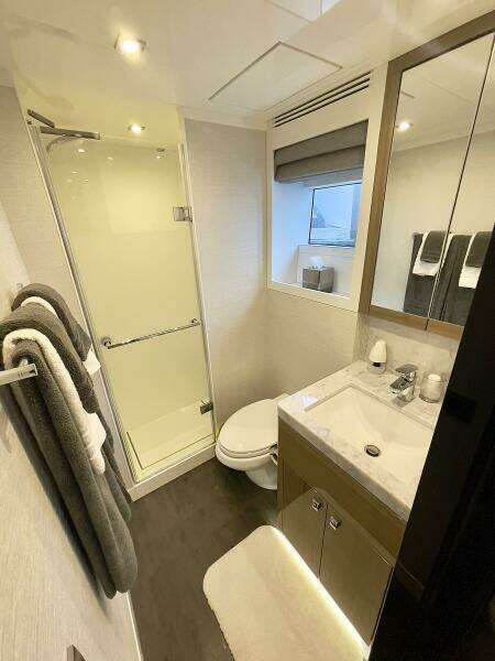 2021 Hargrave Skylounge Flush Deck