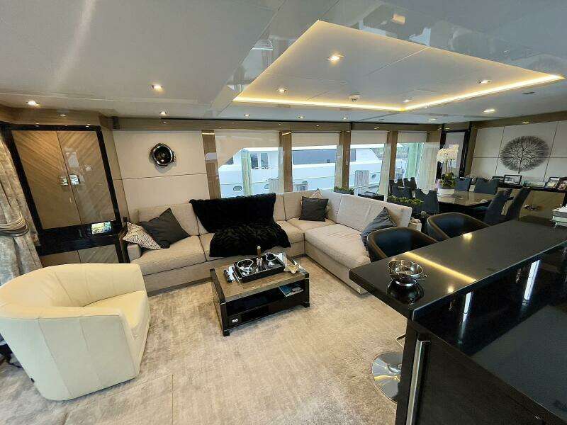 2021 Hargrave Skylounge Flush Deck