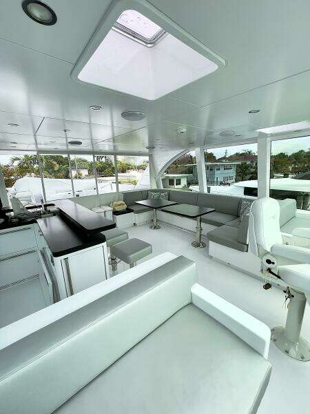 2021 Hargrave Skylounge Flush Deck