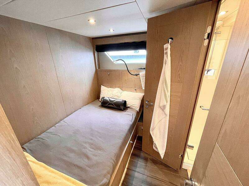 2021 Hargrave Skylounge Flush Deck