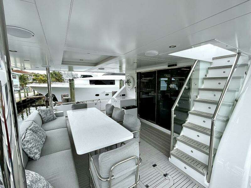 2021 Hargrave Skylounge Flush Deck