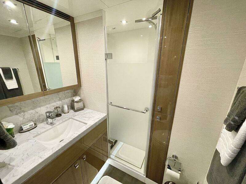 2021 Hargrave Skylounge Flush Deck