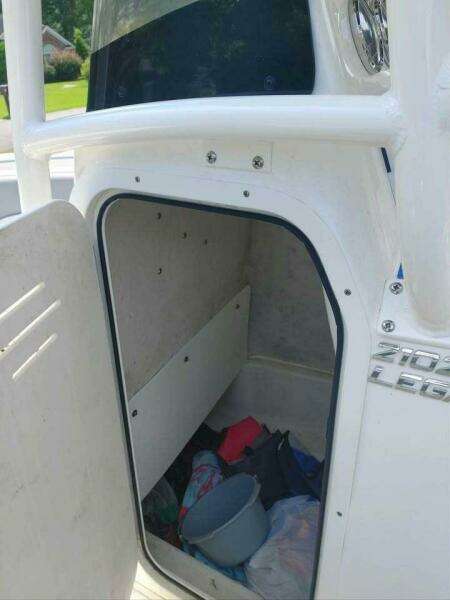 2022 NauticStar 2102 Legacy