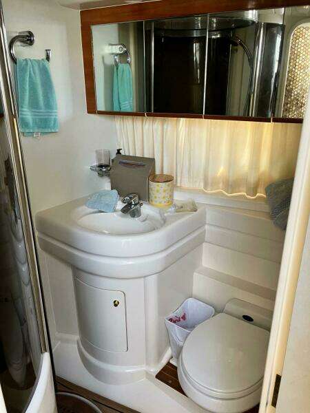 1999 Viking Princess 52 Express Bridge