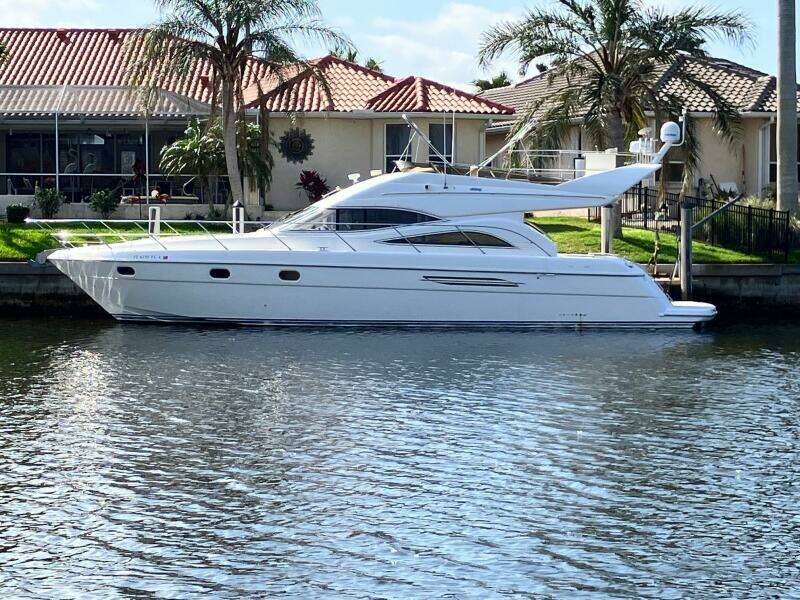 1999 Viking Princess 52 Express Bridge