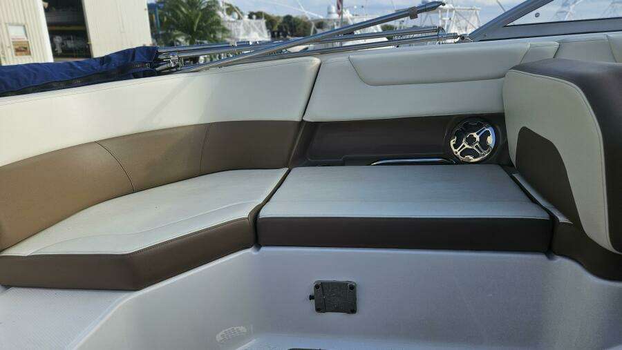 2015 Chaparral 250 Suncoast