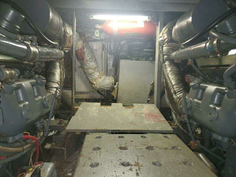 1985 Californian 5239 Cockpit Motor Yacht