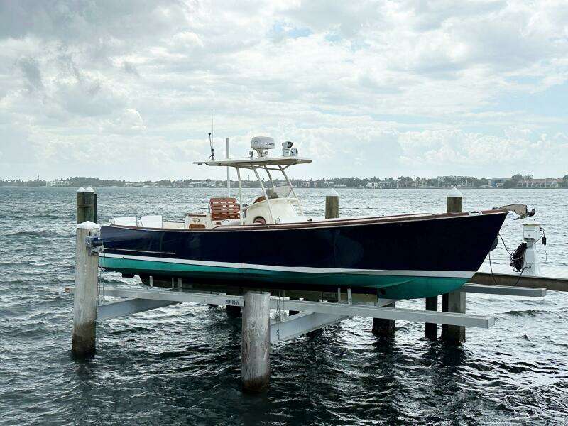 2002 Hinckley Talaria 29 C