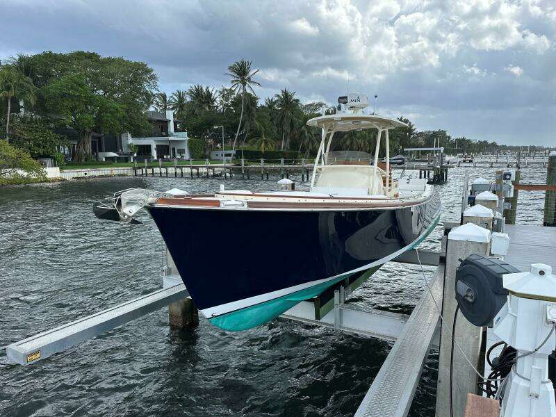 2002 Hinckley Talaria 29 C