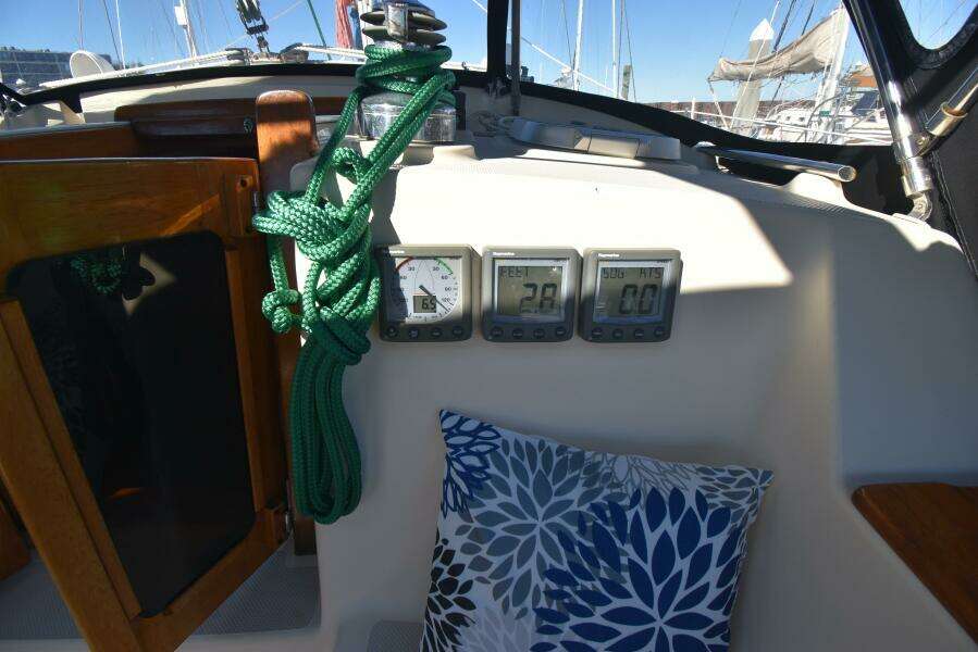 1999 Island Packet 380