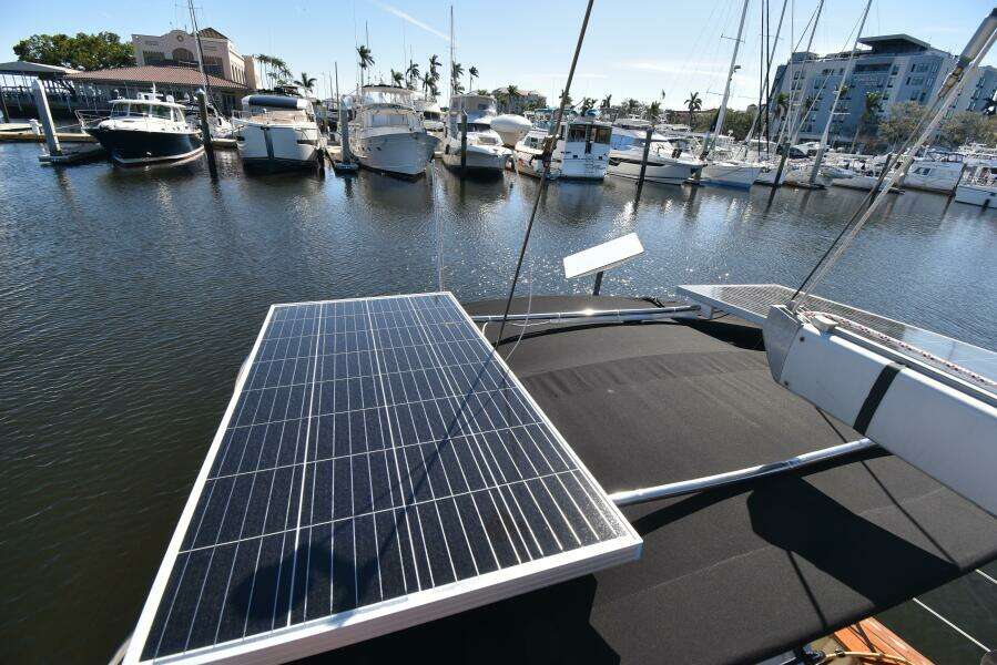 1999 Island Packet 380