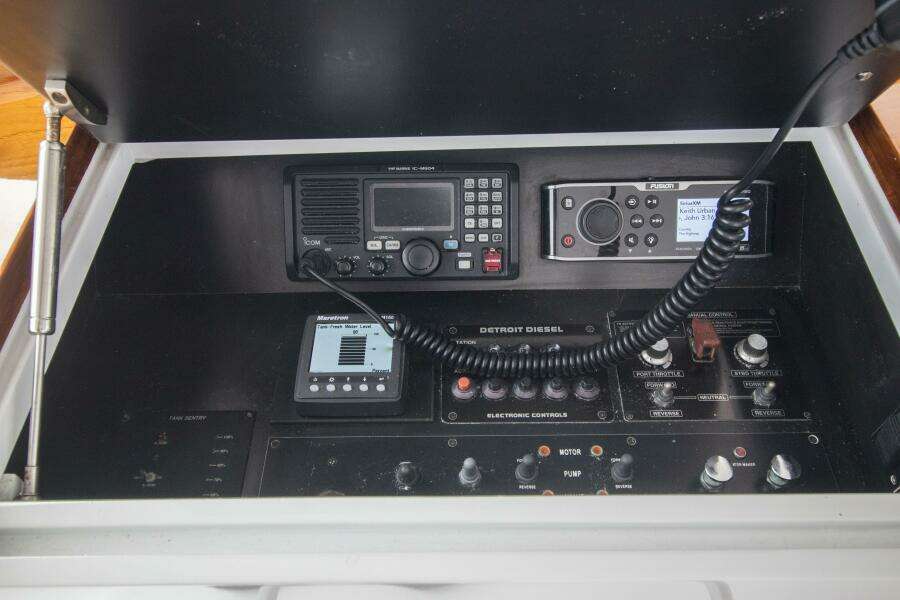 2000 Merritt 80 Sportfish