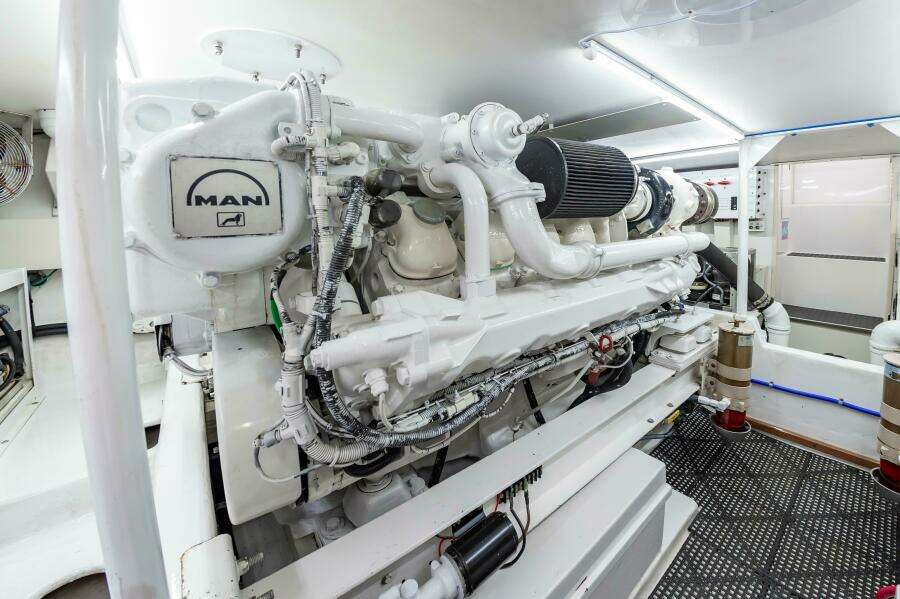 2001 Viking 50 Convertible