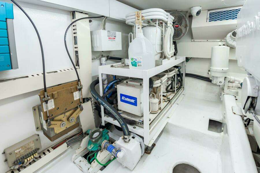 2001 Viking 50 Convertible