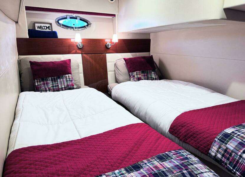 2008 Formula 45 Yacht