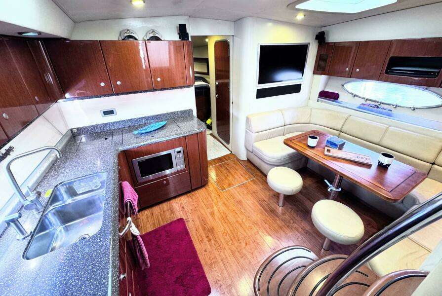 2008 Formula 45 Yacht