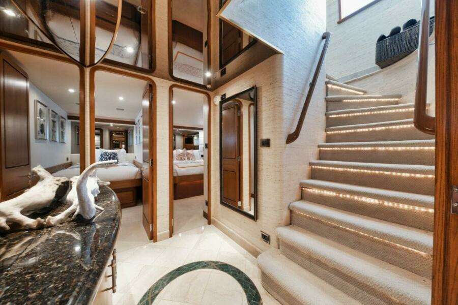 2001 Westport 112 Westport