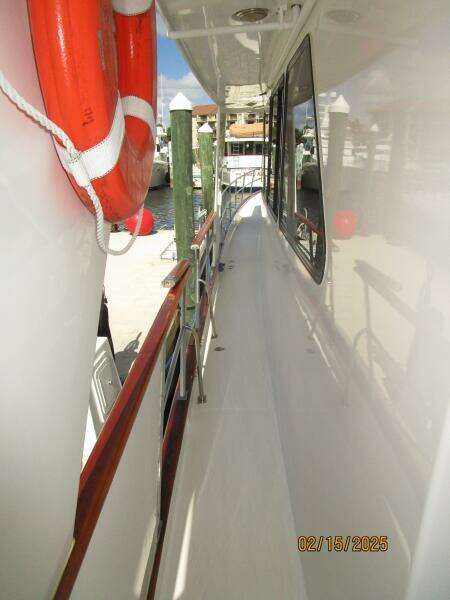 57' DeFever port side deck1