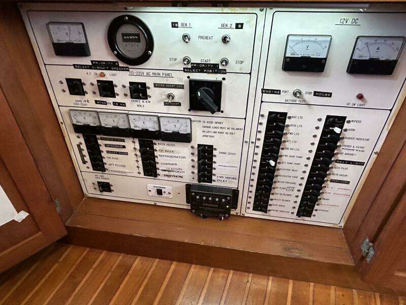 57' DeFever pilothouse electrical panel